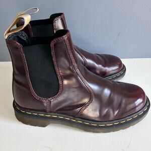 Dr, Martens Vegan Boots Men's Size 8 pull on oxblood shortie AW004
